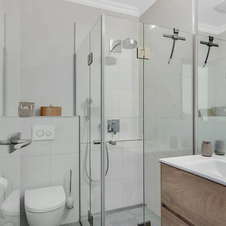 Apartment Entire Luxury Flat With Sea View Pool Sauna *