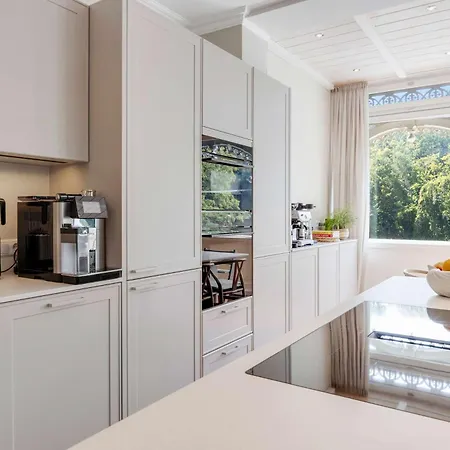Entire Luxury Flat With Sea View Pool Sauna *