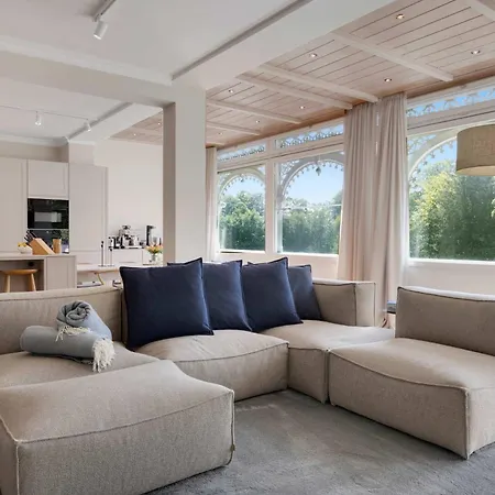 Apartment Entire Luxury Flat With Sea View Pool Sauna